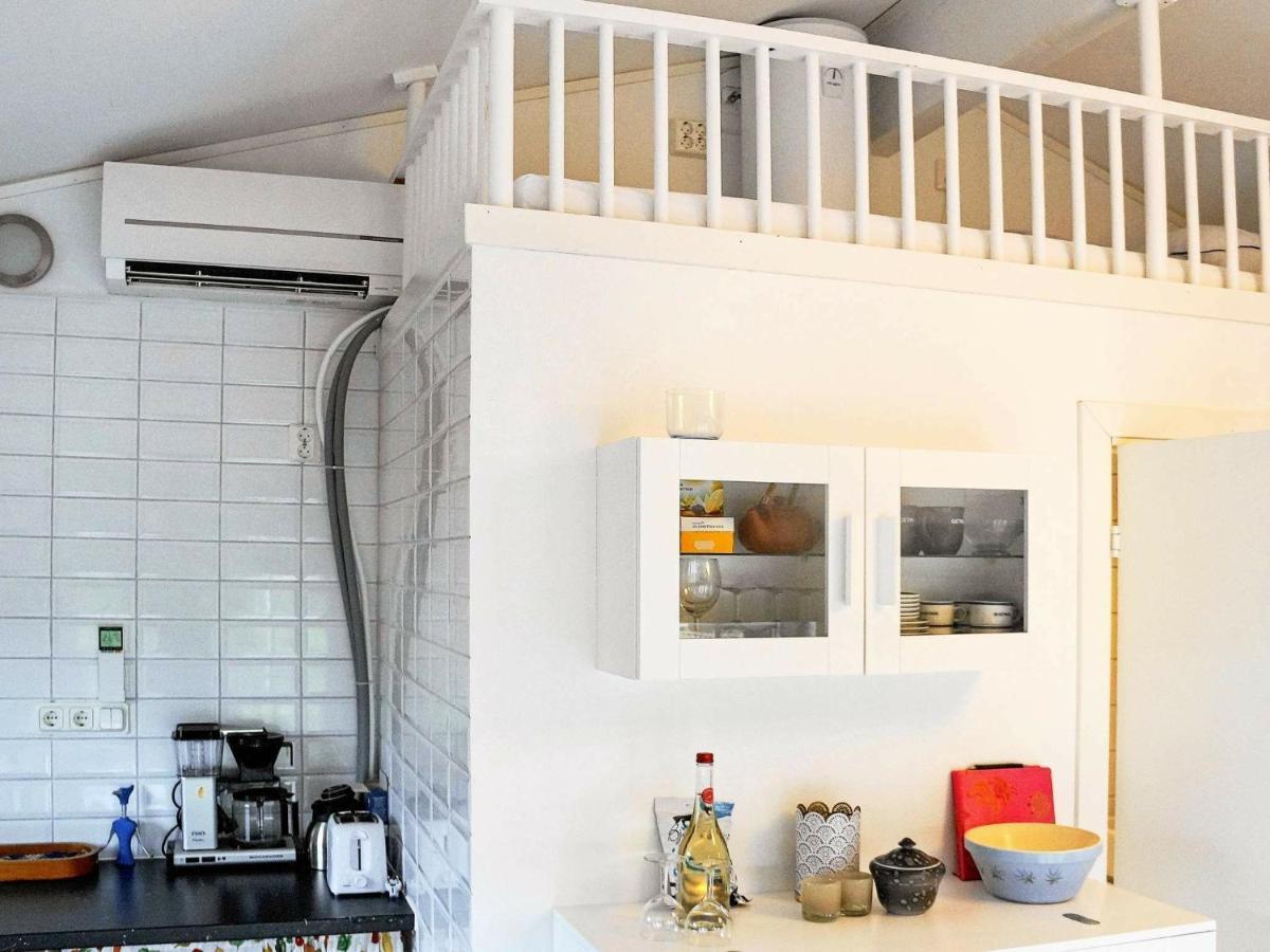 4 Person Holiday Home In Sk Rhamn Skärhamn Zimmer foto